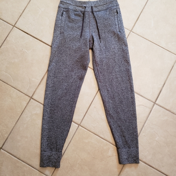 Lululemon jogger - Picture 6 of 16